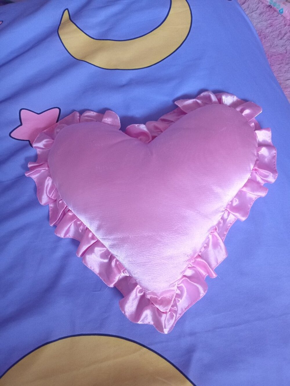 ARDENE Heart Pillow
